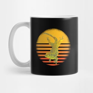 Lizard Chilling Hanging out Retro Sunset Background Mug